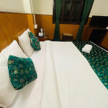 Hotel Palm Street Near Taj Агра Екстериор снимка