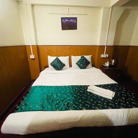Hotel Palm Street Near Taj Агра Екстериор снимка