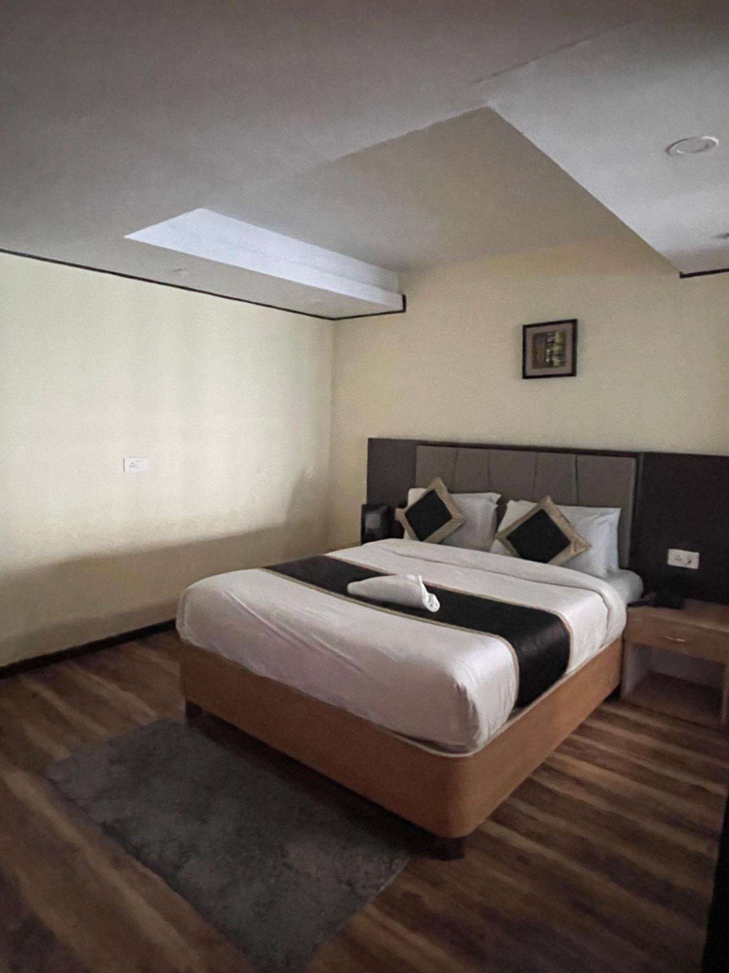Hotel Palm Street Near Taj Агра Екстериор снимка